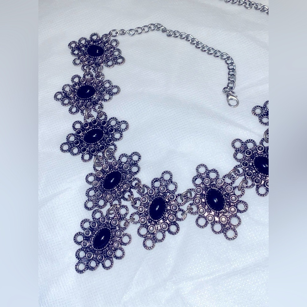 Necklaces. New cond - Picture 2 of 3